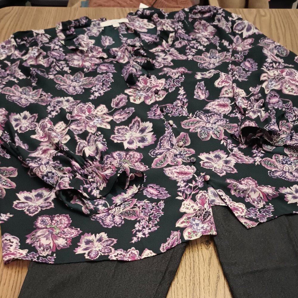 Loft Size XXL Navy Floral Long Sleeve Top (EUC)